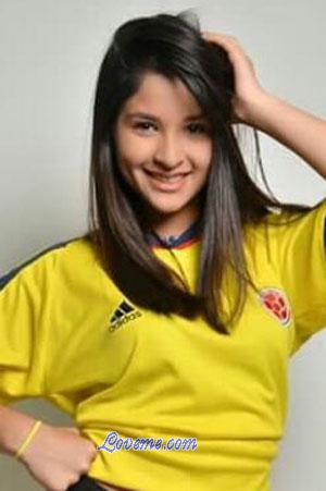 182523 - Fernanda Idade: 26 - Venezuela