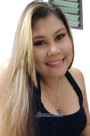 205244 - Daniela Idade: 29 - Colômbia
