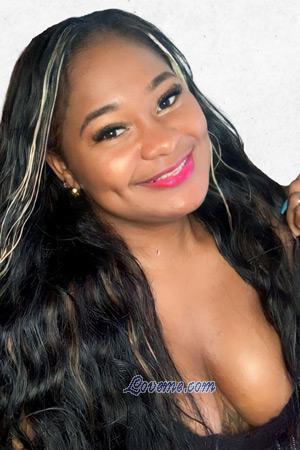 210551 - Stephanye Idade: 33 - Colômbia