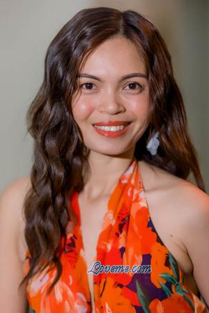 212330 - Anne Dominik Idade: 31 - As Filipinas
