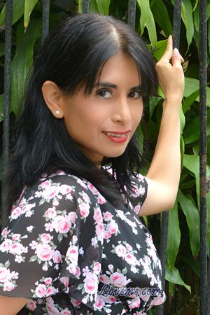 223037 - Elizabeth Idade: 44 - Peru