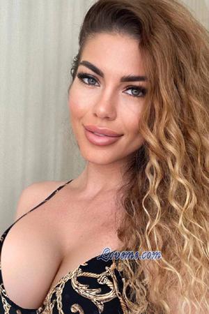 223876 - Oleksandra Idade: 37 - Ucrânia