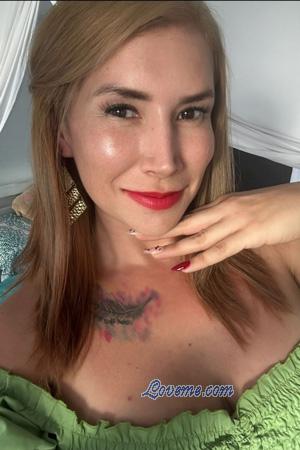 225110 - Catalina Idade: 40 - Costa Rica