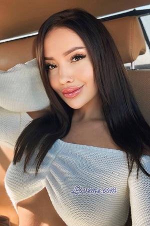 225413 - Anastasiia Idade: 28 - Ucrânia