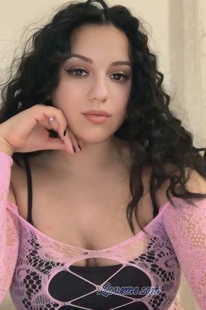 225417 - Alona Idade: 26 - Ucrânia