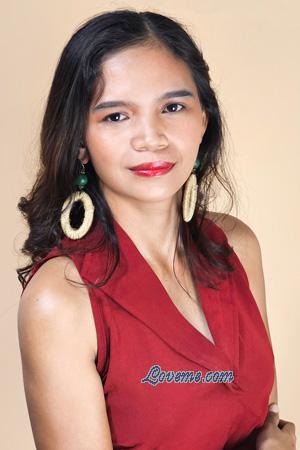 225618 - Leslie Idade: 24 - As Filipinas
