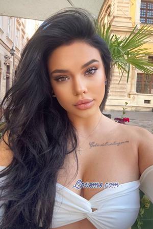 225632 - Sofiia Idade: 19 - Ucrânia