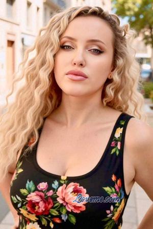 226068 - Snezhana Idade: 44 - Ucr&acirc;nia