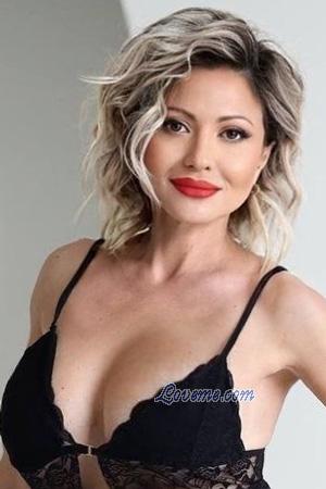 226225 - Nadiia Idade: 46 - Ucr&acirc;nia