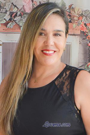 226420 - Lenka Idade: 55 - Peru