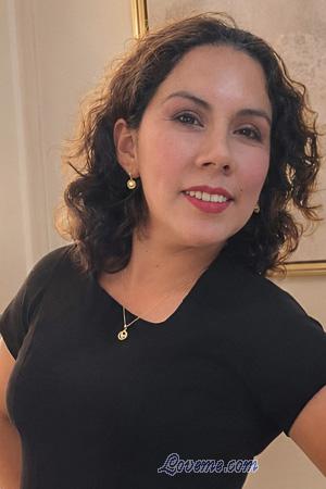 228223 - Evelyn Idade: 41 - Peru