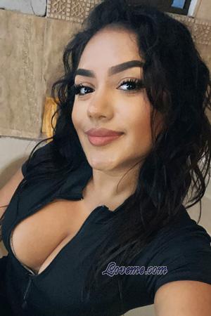 228386 - Stefanny Idade: 25 - Costa Rica