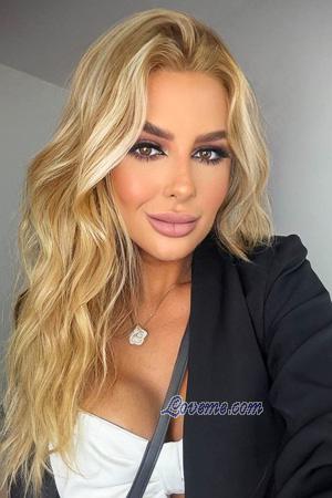 228567 - Raissa Idade: 38 - Brazil