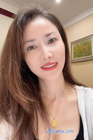 229530 - Ling Ling Idade: 42 - China