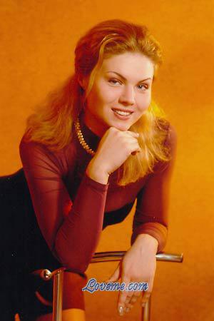 76112 - Renata Idade: 28 - Russia